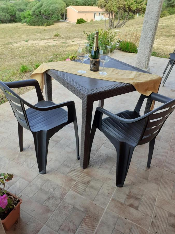 Gli Olivastri Con Piscina,Solarium, Vista Mare ,Sole -Mare E Tanta Natura ,Climatizzatore,Wifi Aglientu Exterior foto