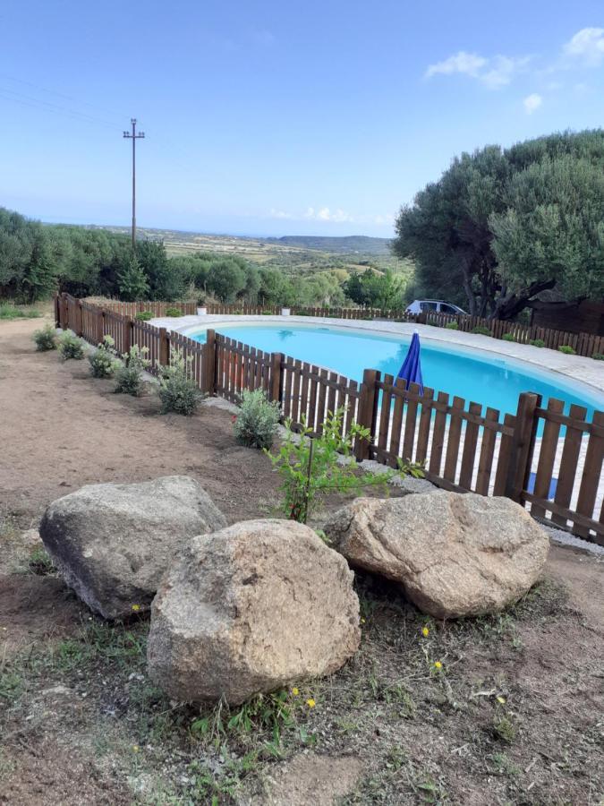 Gli Olivastri Con Piscina,Solarium, Vista Mare ,Sole -Mare E Tanta Natura ,Climatizzatore,Wifi Aglientu Exterior foto